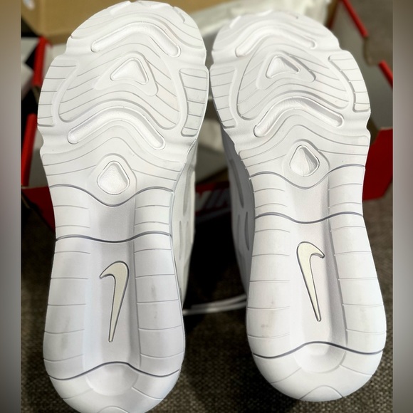 Nike Airmax Exosense - Picture 3 of 6